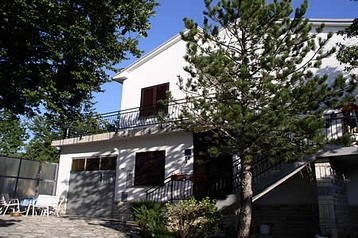 Horvātija Byt Jadranovo, Eksterjers