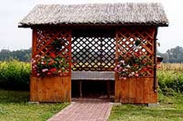 Poland Chata Kotuszów, Exterior