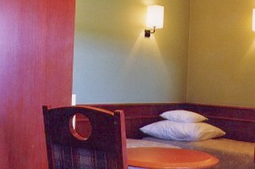 Pologne Hotel Perzyce, Extérieur