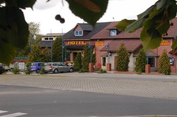 Польща Hotel Gniezno, Екстер'єр