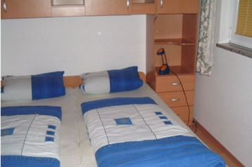 Croazia Byt Pula, Esterno