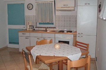 Croazia Byt Pula, Esterno