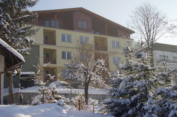 Polonia Byt Wisła, Exterior