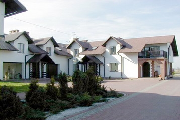 Polonia Penzión Niepołomice, Exteriorul