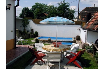 Cehia Chata Sudoměř, Exteriorul