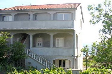 Croacia Byt Kukljica, Exterior