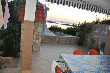 Kroatija Byt Ždrelac, Eksterjeras