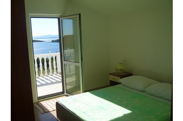 Kroatija Byt Ždrelac, Interjeras