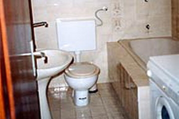 Croazia Byt Pirovac, Esterno