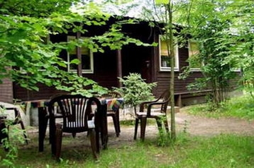 Poland Chata Orżyny, Exterior