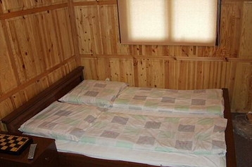 Polonia Chata Zielonka, Exteriorul