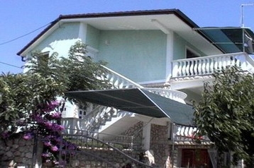 Chorvatsko Privát Maslenica, Exteriér