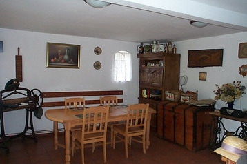 Polonia Chata Barczewko, Exteriorul