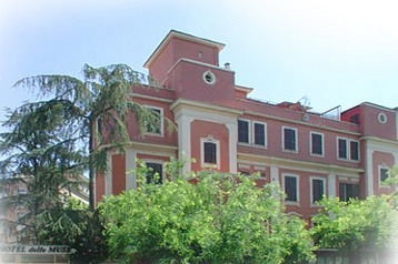 Italia Hotel Roma, Exterior