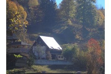 Slovacia Chata Čremošné, Exteriorul