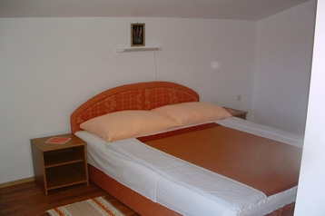 Croacia Byt Starigrad, Exterior
