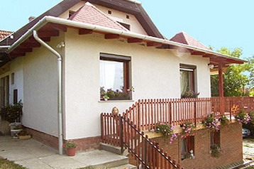 Maďarsko Privát Vértesszőlős, Exteriér