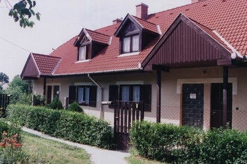 Maďarsko Privát Vértesszőlős, Exteriér