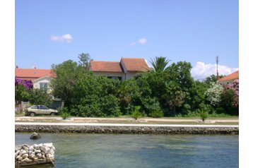 Croacia Byt Privlaka, Exterior
