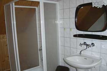 Polska Chata Rajgród, Zewnątrz