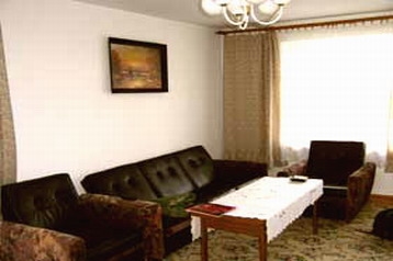 Polska Chata Rajgród, Zewnątrz