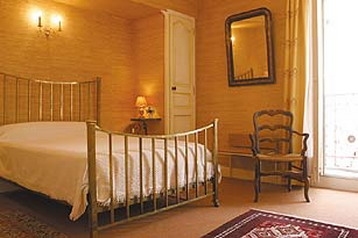 Францiя Hotel Нiм / Nîmes, Екстер'єр