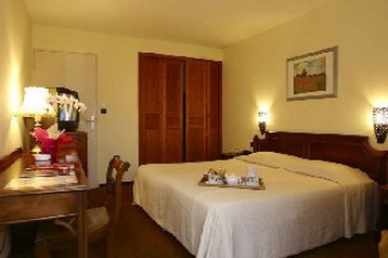 Francuska Hotel Nim / Nîmes, Eksterijer