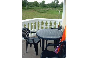 Ungarn Privát Kehidakustány, Eksteriør