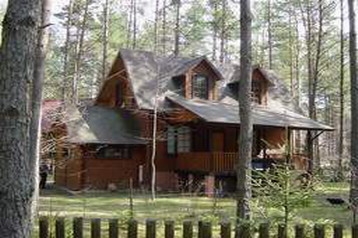 Poland Chata Pasym, Exterior