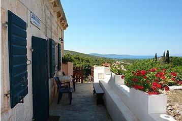 Croazia Chata Bobovišće, Esterno