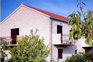 Croatia Byt Supetar, Exterior