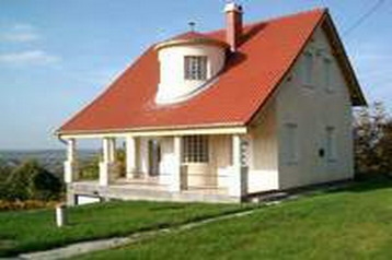 Hungary Chata Tamási, Exterior