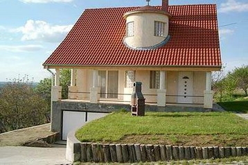 Hungary Chata Tamási, Exterior