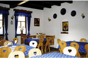 Ungari Hotel Nyúl, Eksterjöör