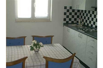 Apartment Duće 8