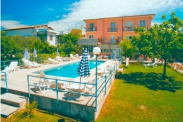 Италия Hotel Bardolino, Екстериор