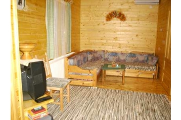 Ungaria Chata Mánfa, Interiorul