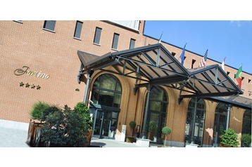 Италия Hotel Торино / Torino, Екстериор