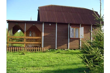 Polska Chata Dubeninki, Zewnątrz