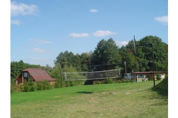 Polska Chata Dubeninki, Zewnątrz