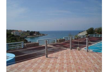 Hrvatska Penzión Potočnica, Eksterijer