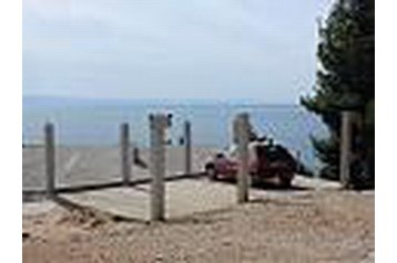 Kroatia Privát Gdinj, Eksteriør