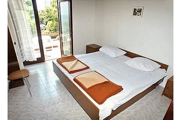 Kroatia Privát Gdinj, Eksteriør