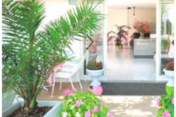 Италия Hotel Rimini, Екстериор