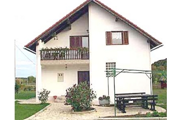 Kroatia Privát Smoljanac, Eksteriør