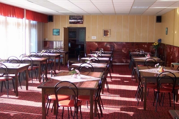 Cehia Bungalov Domanín, Exteriorul