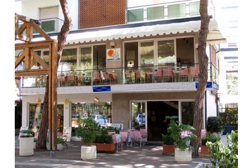 Italia Hotel Riccione, Exteriorul