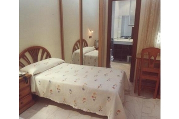 Iспанiя Hotel Мадрид / Madrid, Екстер'єр