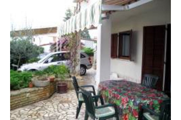 Croatia Byt Banjole, Exterior