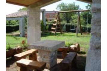 Chorwacja Chata Kavran, Zewnątrz